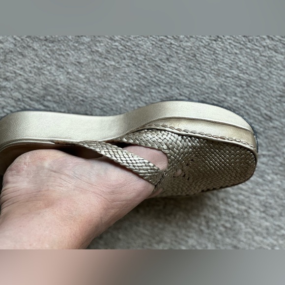 Stephane Kelian gold woven leather platform mules - Picture 9 of 9